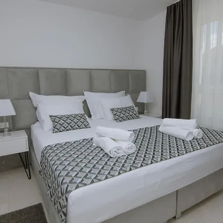 Adriatic Shell 2 * Trogir
